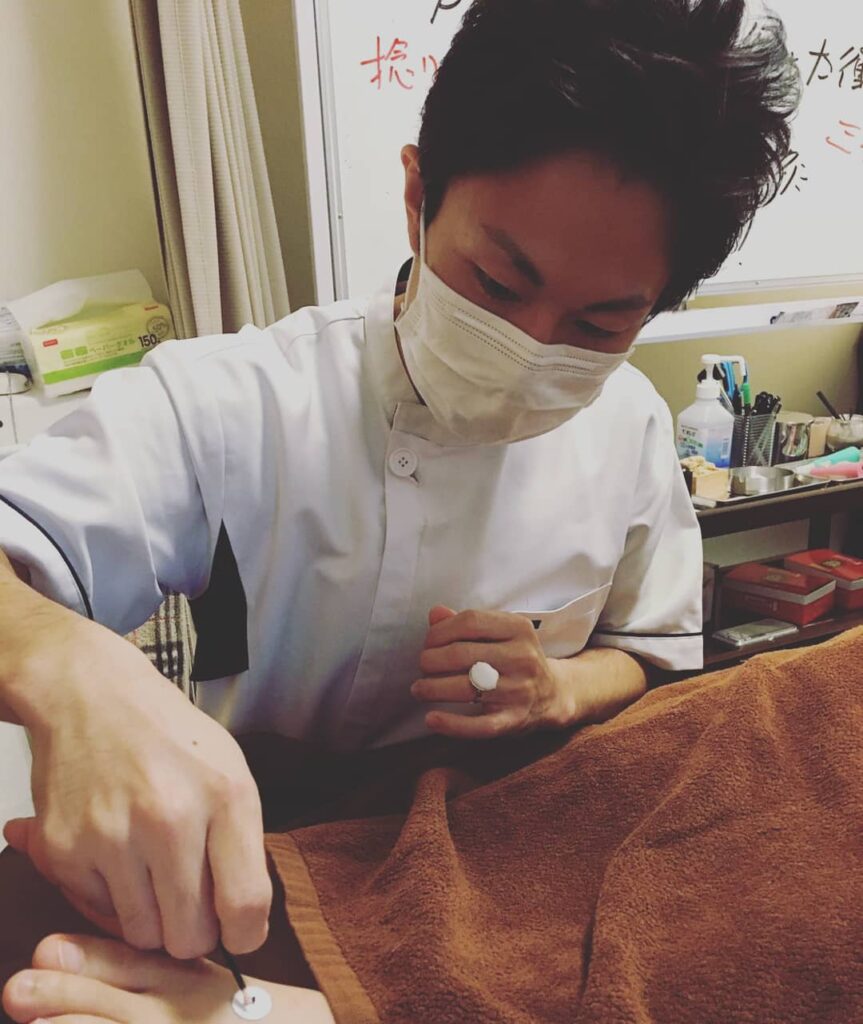 お灸の勉強会に参加!! | 名古屋市名東区藤が丘の鍼灸院なら【ツボイはりきゅう治療院/整体院】